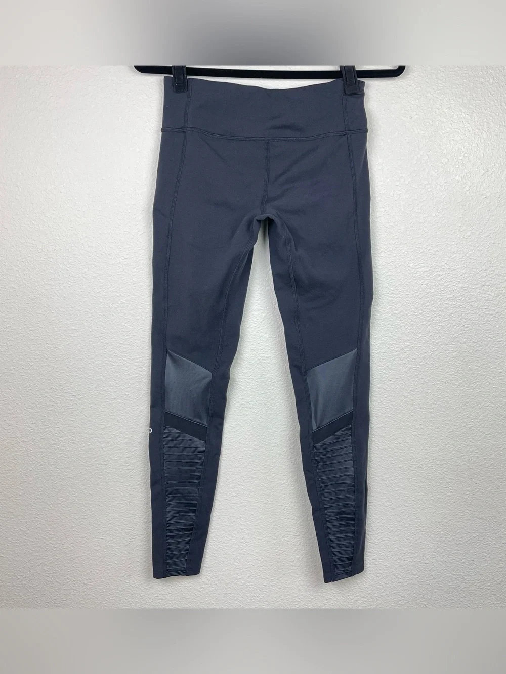 Alo Yoga Women's Small Black Moto Panel Leggings Mid Rise Athletic Casual Gym